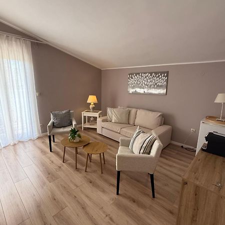 Apartment Francos Primosten Ngoại thất bức ảnh